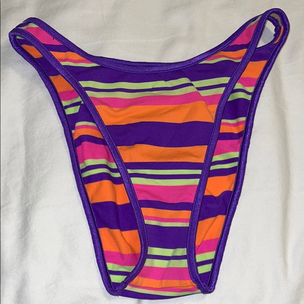 Vintage 90s style bikini bottom size M